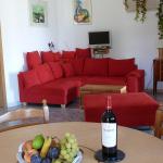 Sofalandschaft mit TV